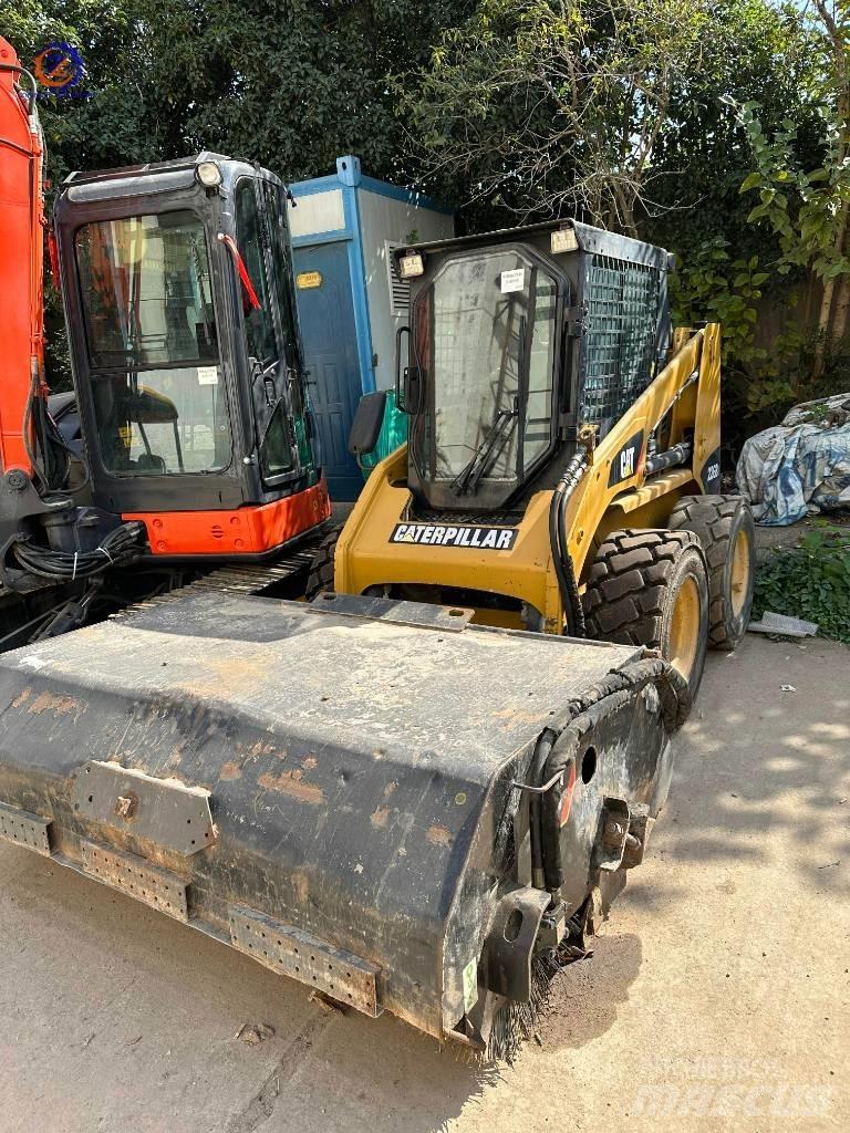 CAT 226 B Kompaktlastare