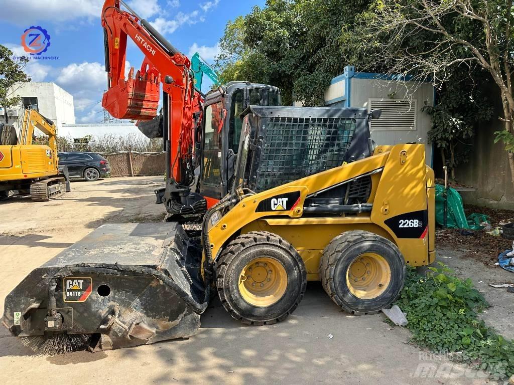 CAT 226 B Kompaktlastare