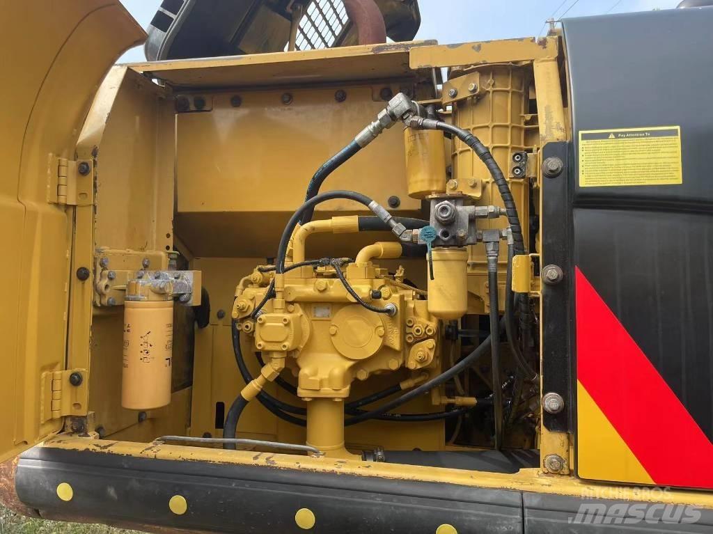 CAT 320 D Bandgrävare