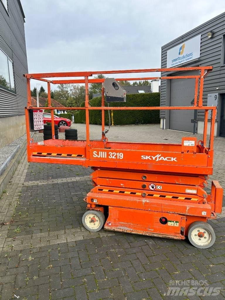 SkyJack SJ III 3219 Saxliftar