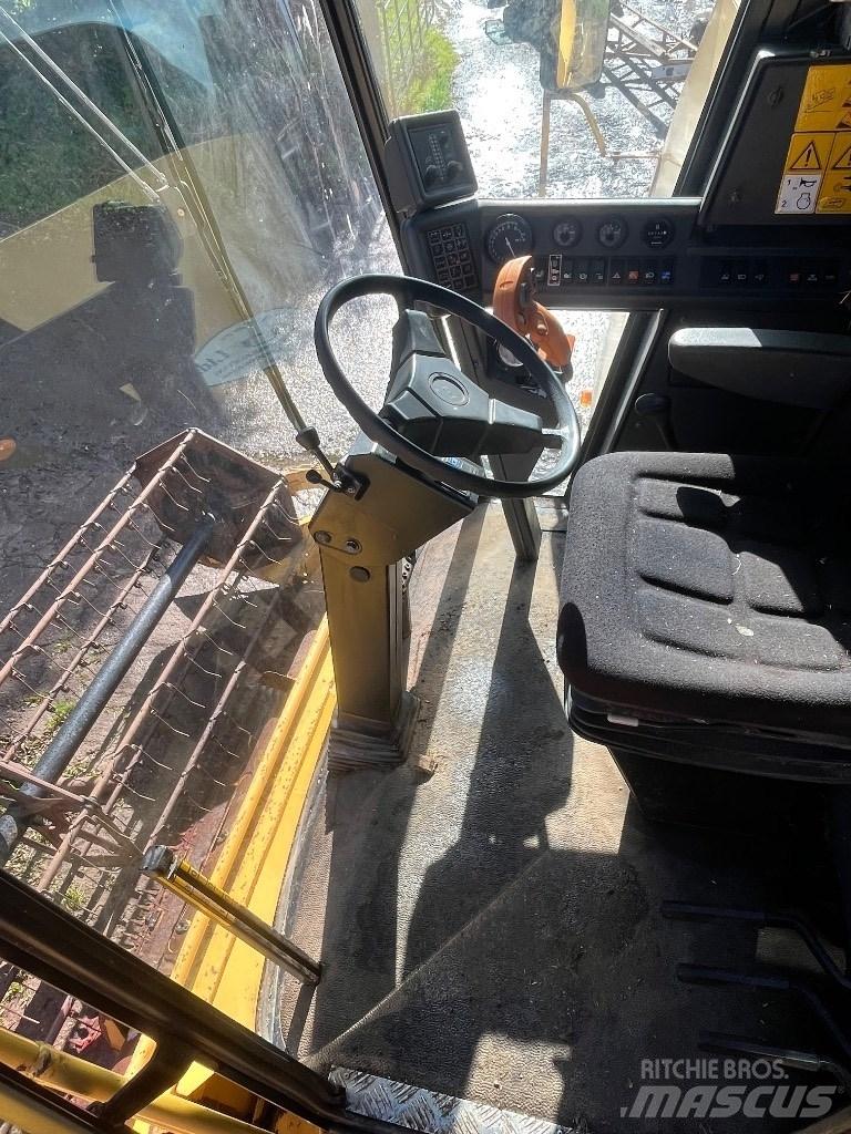 New Holland TC 56 H Skördetröskor