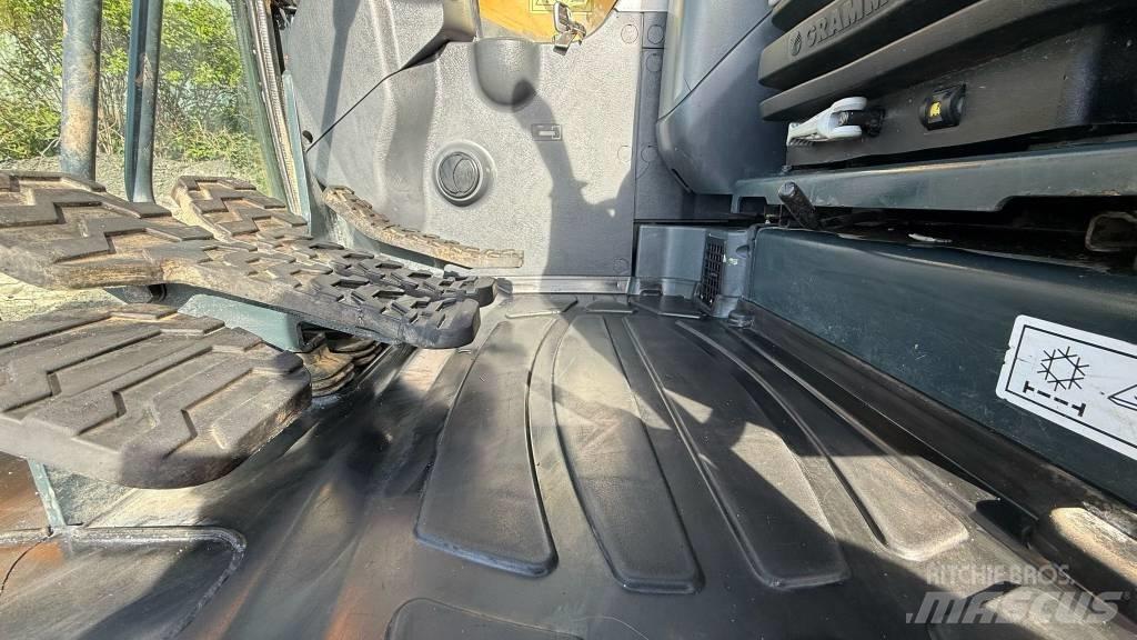 Hyundai HX 130 LCR Bandgrävare