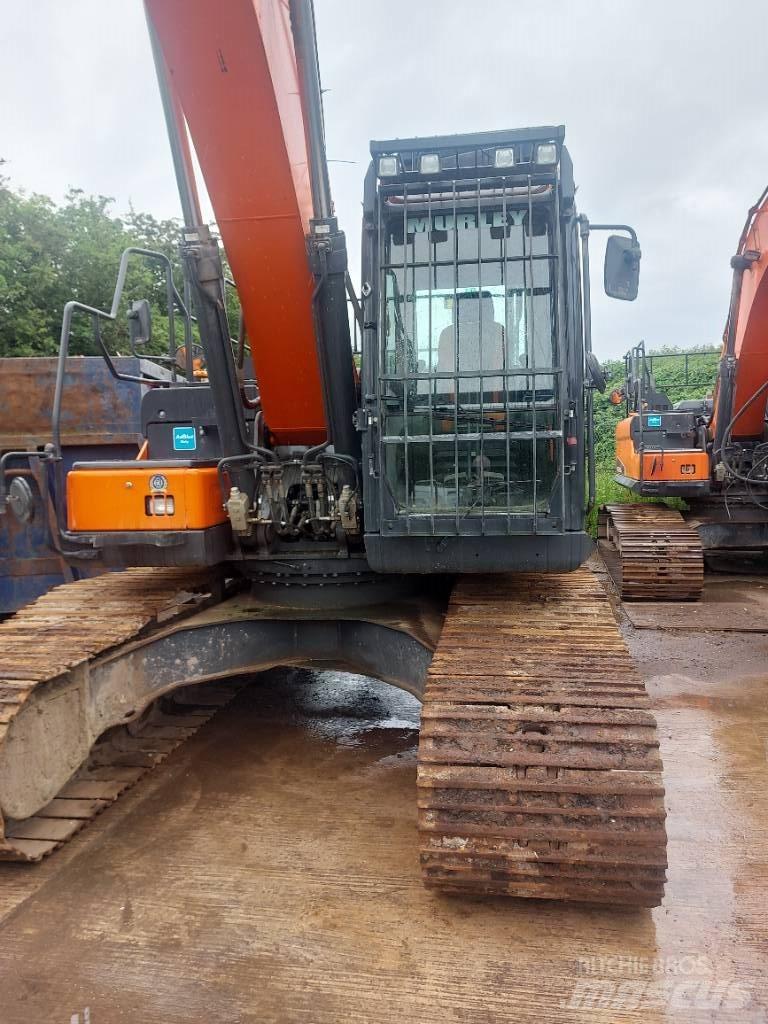 Doosan DX 225 LC-5 Bandgrävare