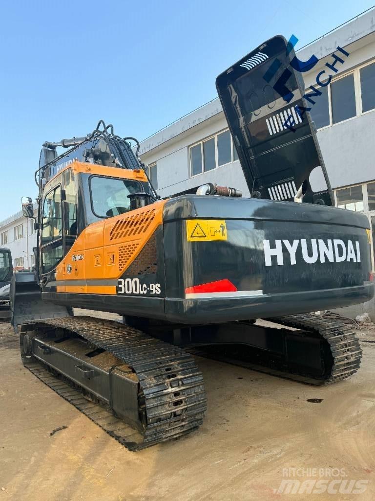 Hyundai 300LC-9S Bandgrävare