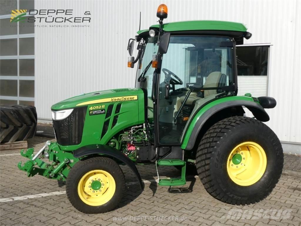 John Deere 4052R Kompakttraktorer