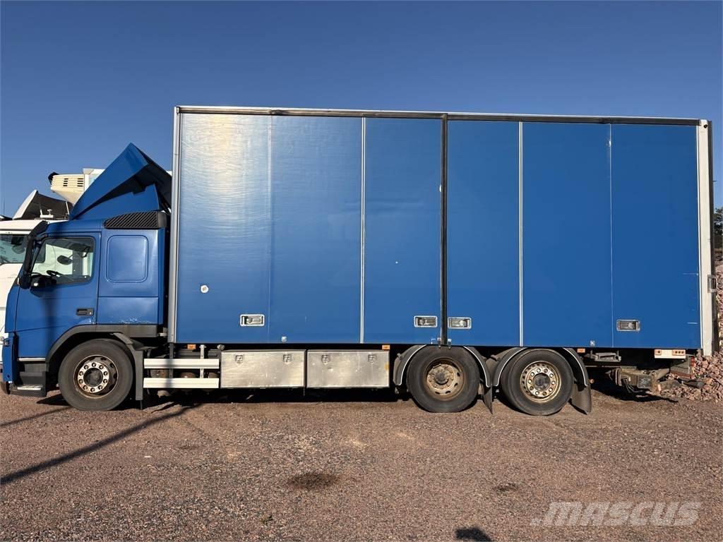 Volvo FM330 6x2 Skåpbilar