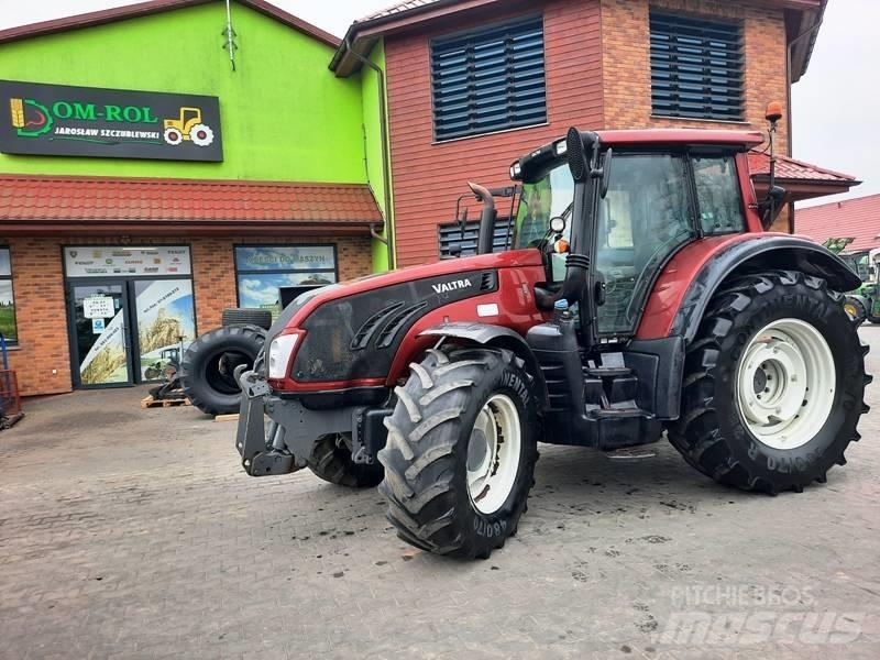 Valtra 163 Versu Traktorer