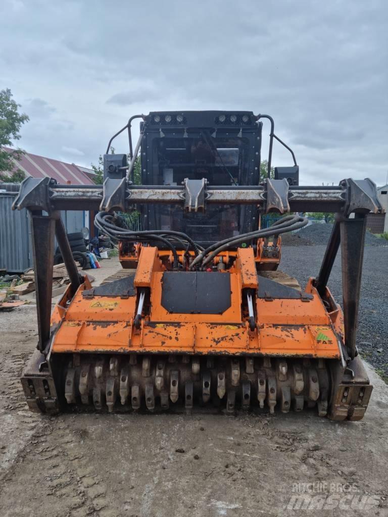 FAE PT-300 Skogstraktorer