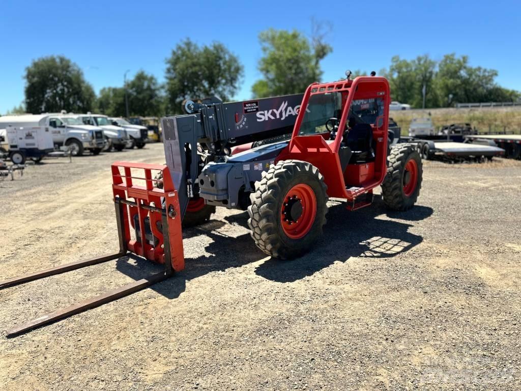 SkyJack SJ 843 Teleskoplastare