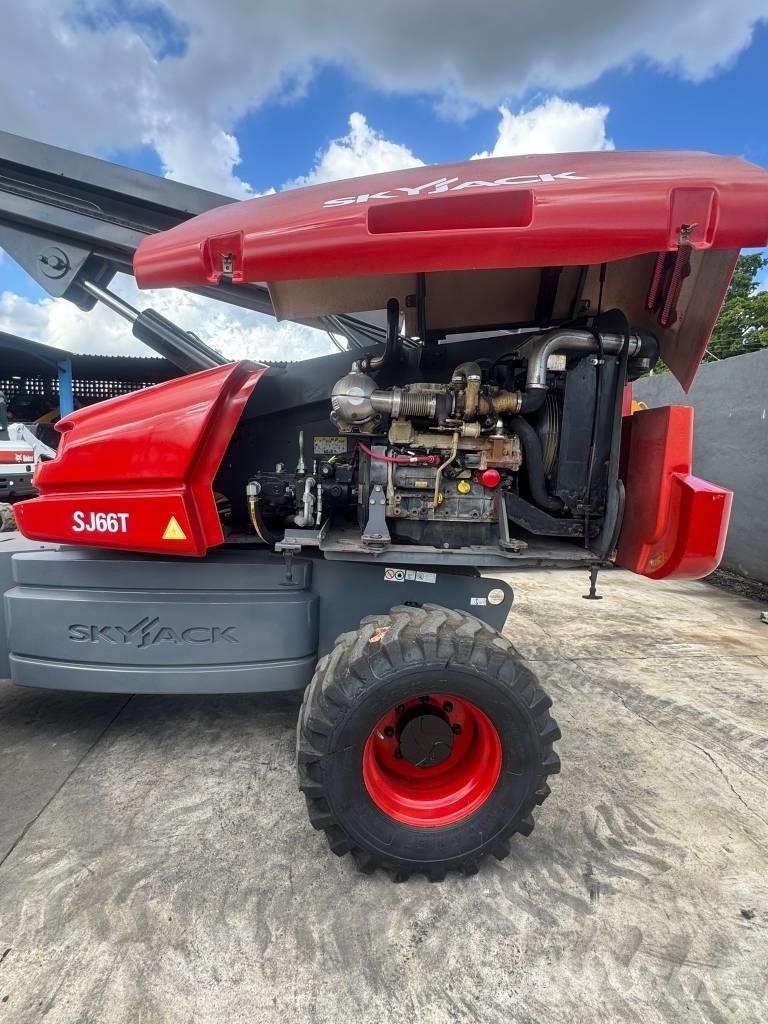 SkyJack SJ 66 T Bomliftar