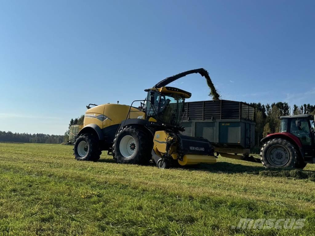 New Holland FR 550 Självgående fälthackar