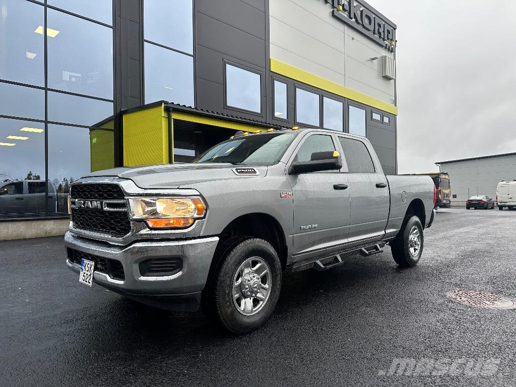 RAM 2500 Tradesman Flakbilar/Pickuper