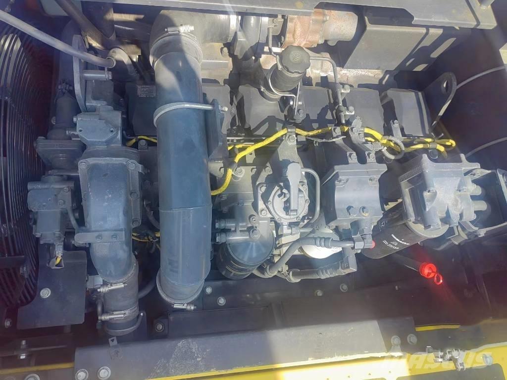 Komatsu PC450-8 Bandgrävare