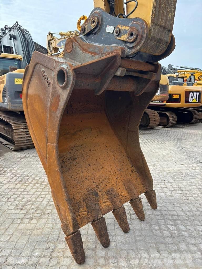 CAT 329 EL Bandgrävare