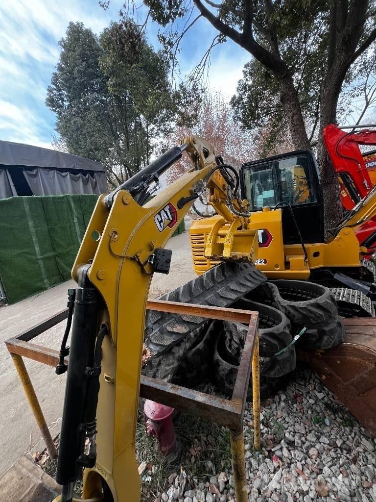 CAT 302 CR Minigrävare < 7t