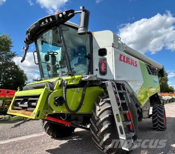 CLAAS TRION 640 Skördetröskor