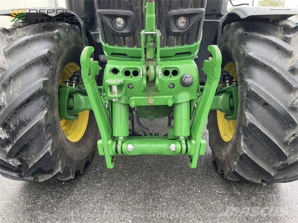 John Deere 6230R Traktorer