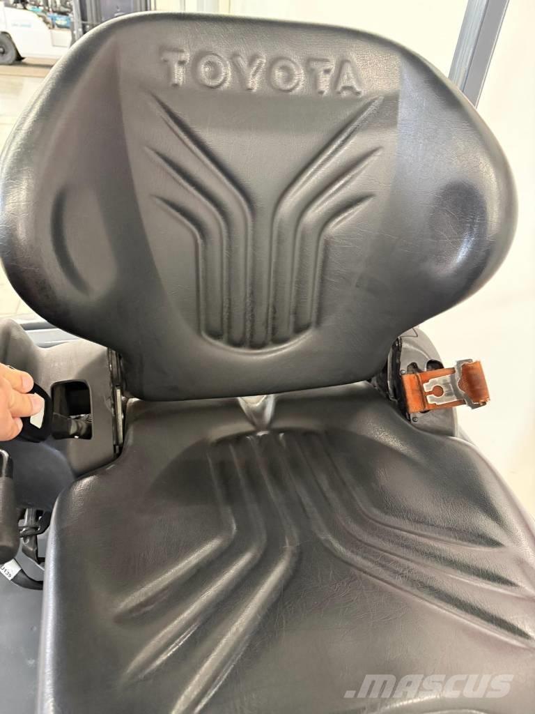 Toyota 11052 - 8FBE16T Elmotviktstruckar