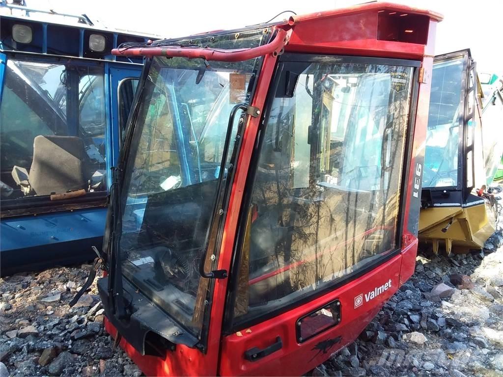 Valmet 931 Hytter och interiör