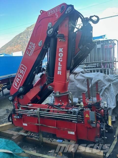 Fassi F 165 Styckegodskranar
