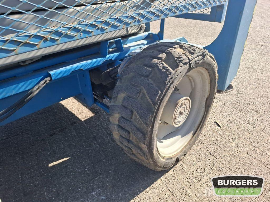 Genie GS4390 RT Saxliftar