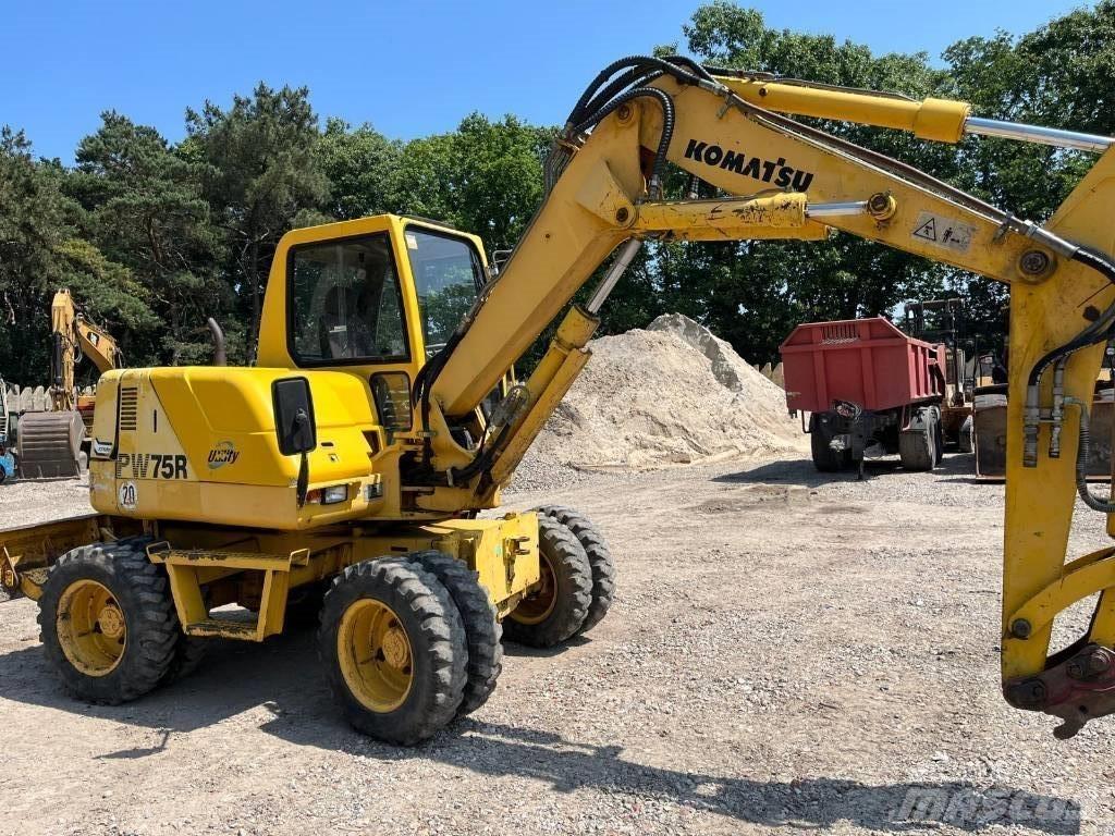 Komatsu PW 75 R Hjulgrävare