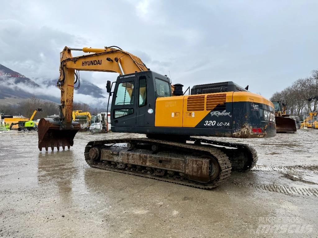 Hyundai R320LC-7A Bandgrävare