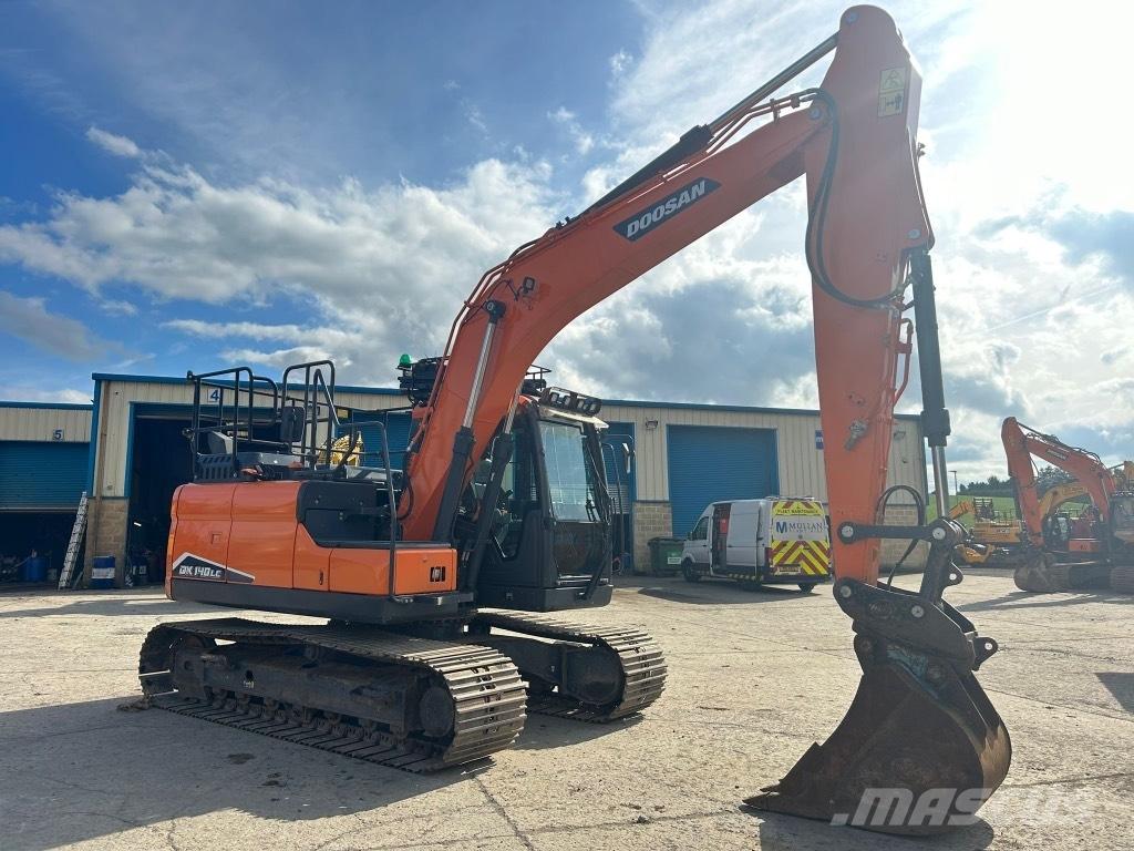 Doosan DX140 LC-7 Bandgrävare