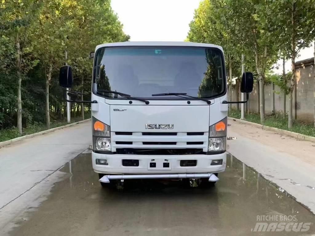 Isuzu ELF Plogbilar