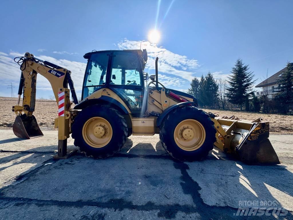 CAT 444 E Grävlastare