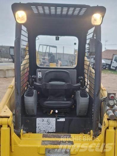 Komatsu SK815 Minilastare