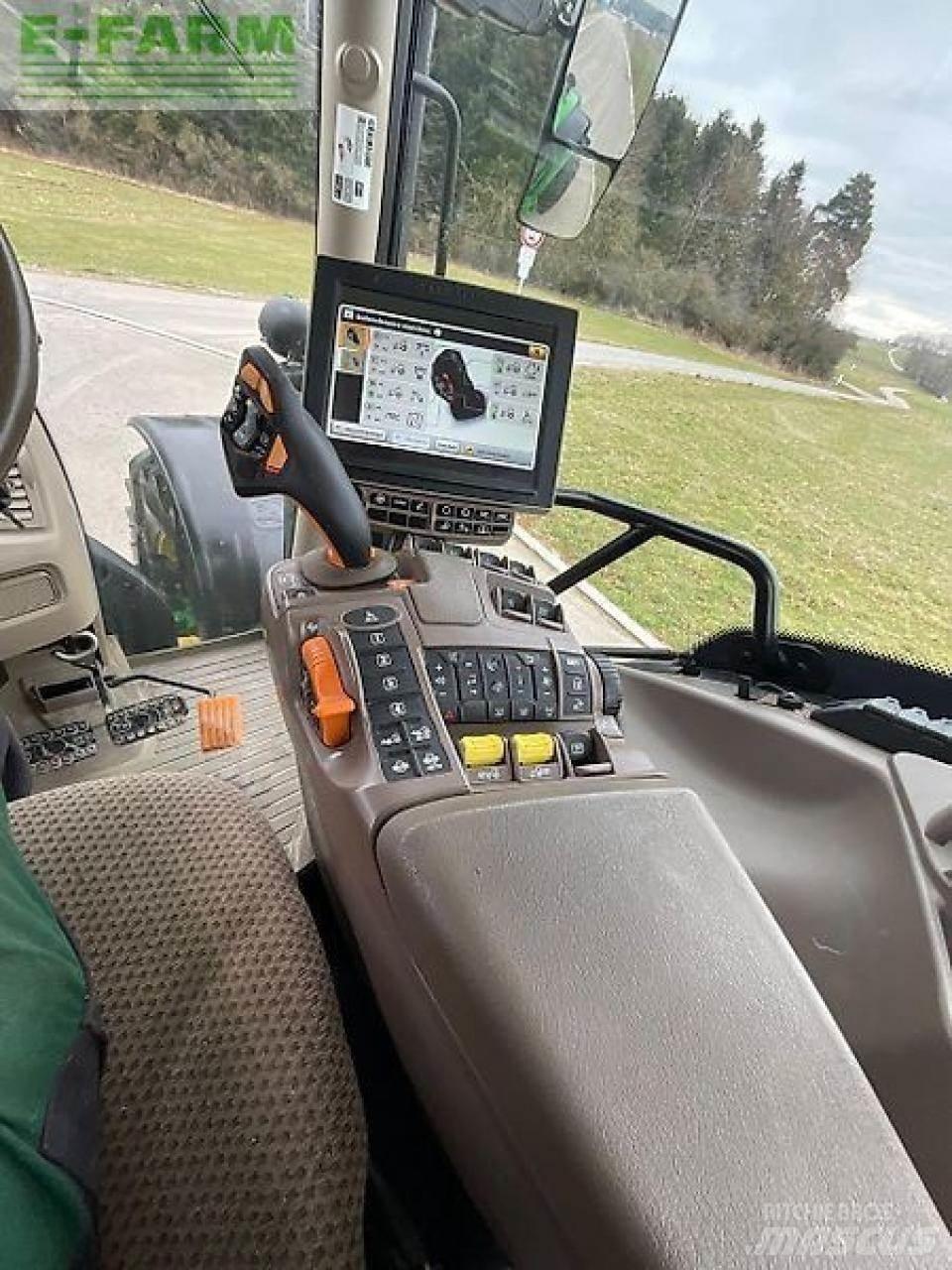 John Deere 6215 r Traktorer