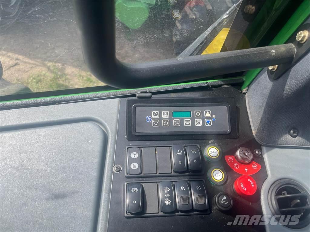 John Deere 1270 E Skördare