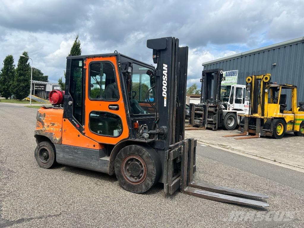 Doosan G50SC-5 Gasolmotviktstruckar