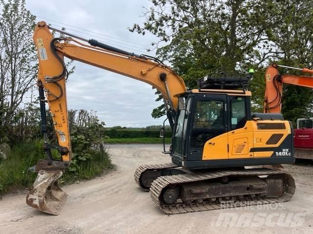 Hyundai HX 140 L Bandgrävare