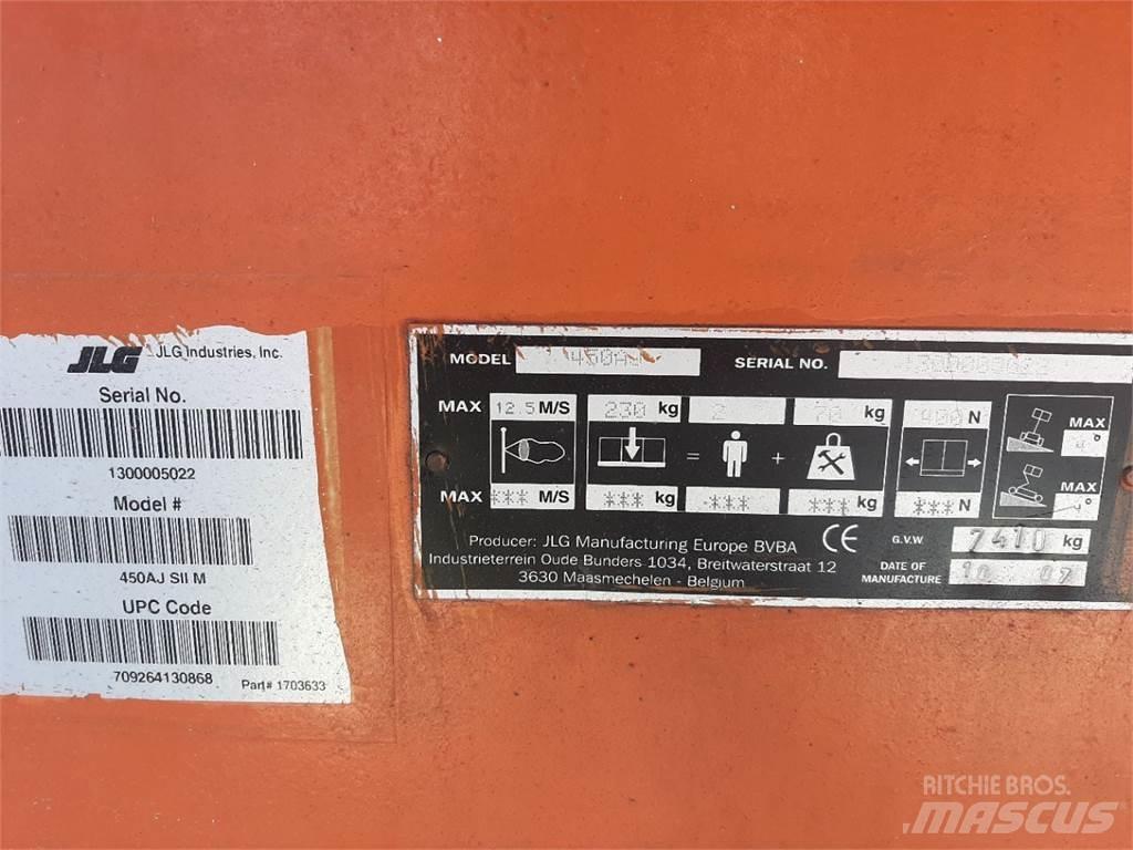 JLG 450AJ Bomliftar