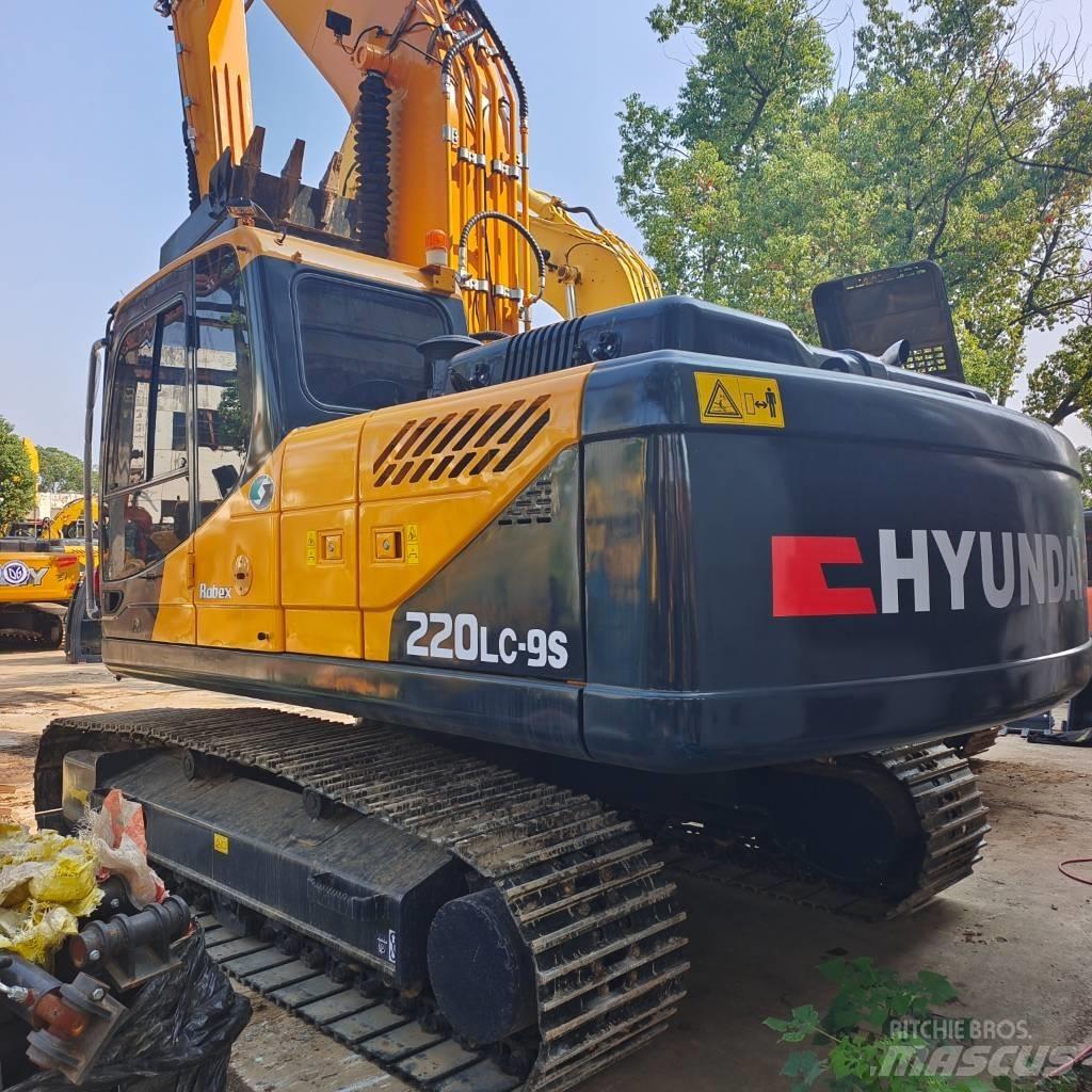 Hyundai 220lc-9s Bandgrävare