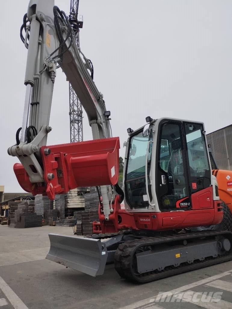 Takeuchi TB 250 2 Minigrävare < 7t
