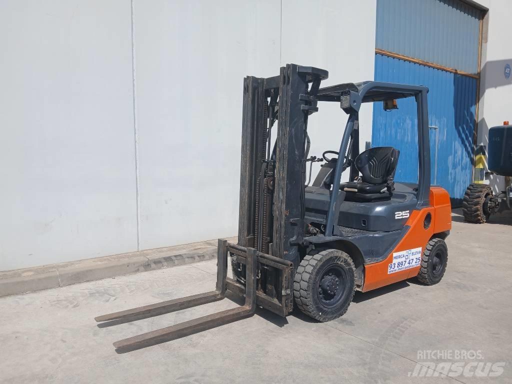 Toyota 02-8FDF25 Dieselmotviktstruckar