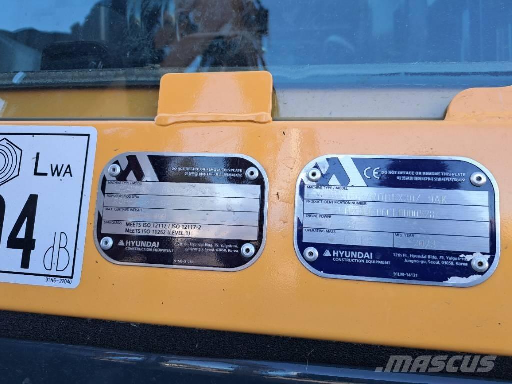 Hyundai R30 Z-9AK Minigrävare < 7t