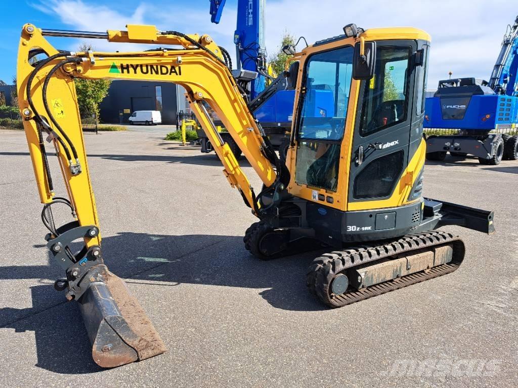 Hyundai R30 Z-9AK Minigrävare < 7t