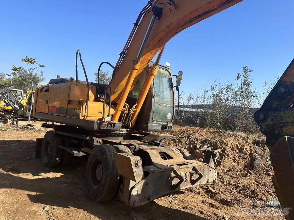 Hyundai R210W-9 Hjulgrävare