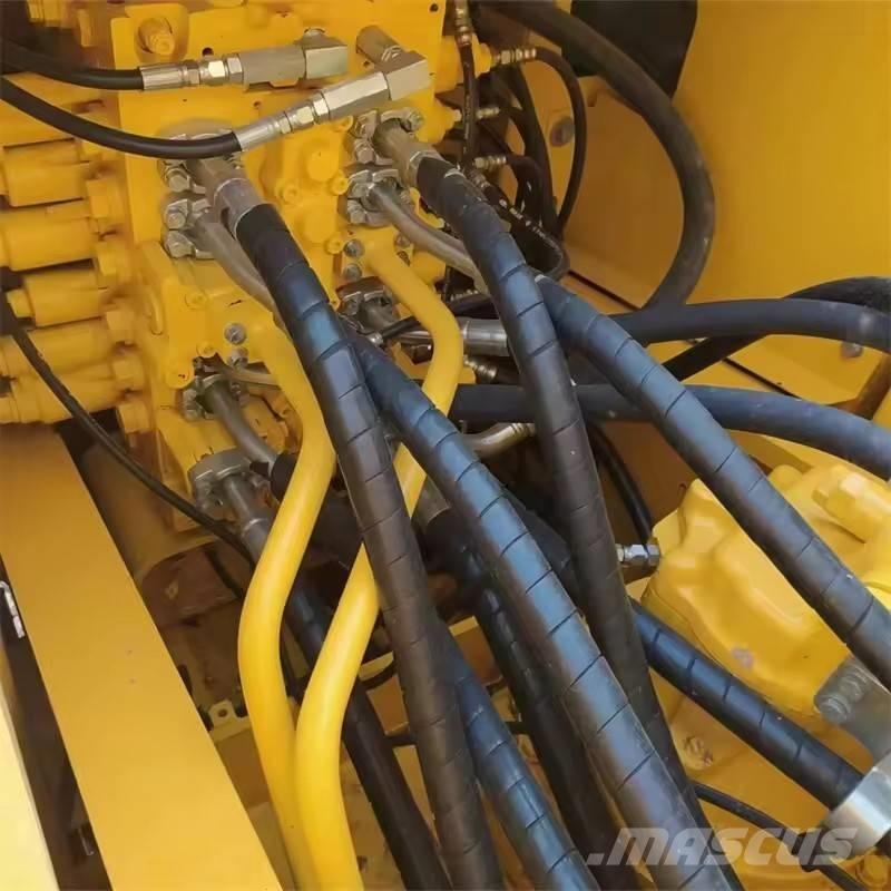 Komatsu PC 200 Bandgrävare