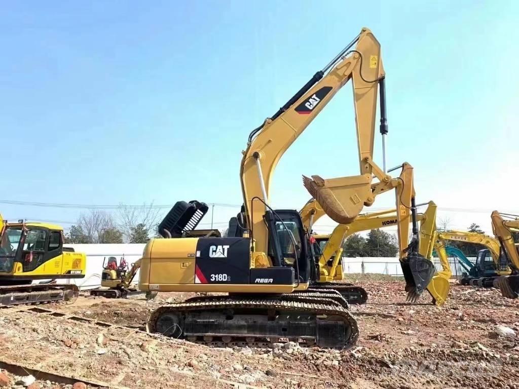 CAT 318d Bandgrävare