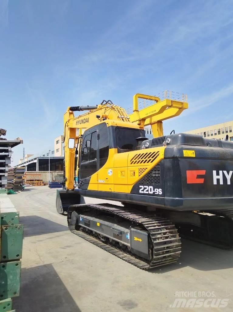Hyundai R220LC-9S Bandgrävare