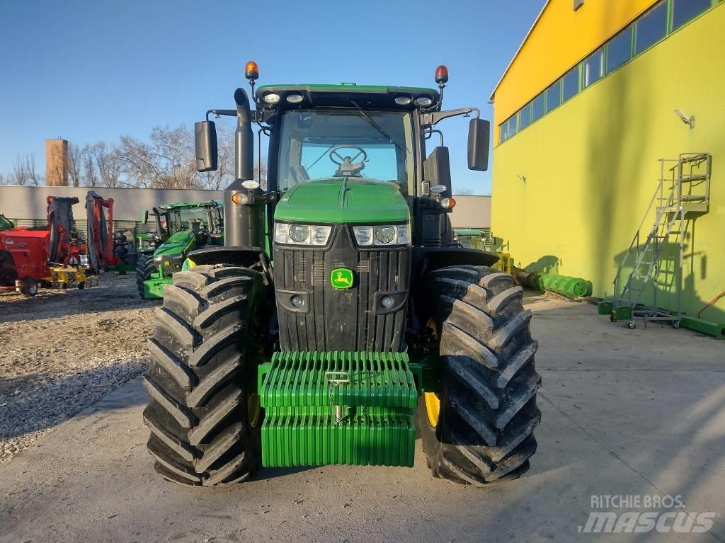 John Deere 7270 R Traktorer