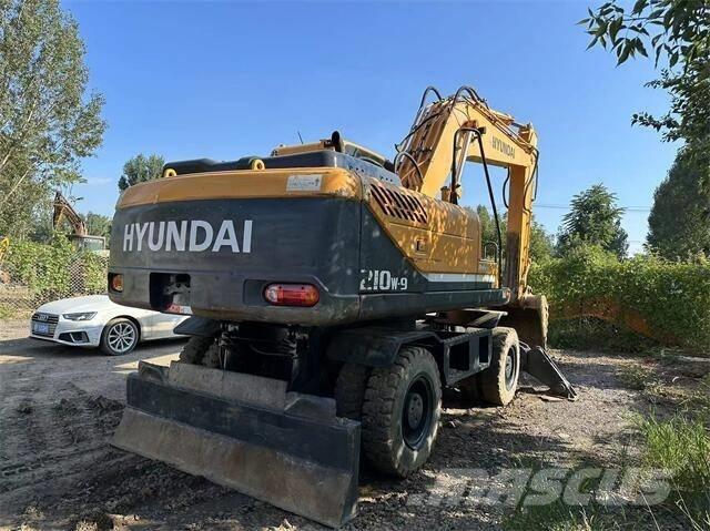 Hyundai 210W Bandgrävare