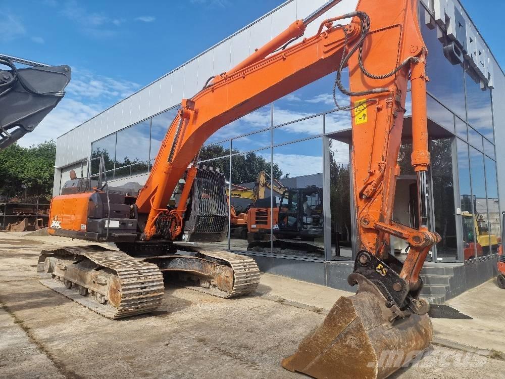 Hitachi ZX300LC-5 Bandgrävare
