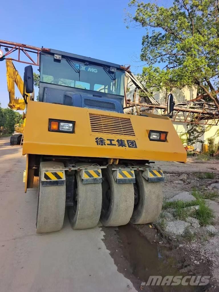 XCMG XP 263 Pneumatiska Hjulvältar