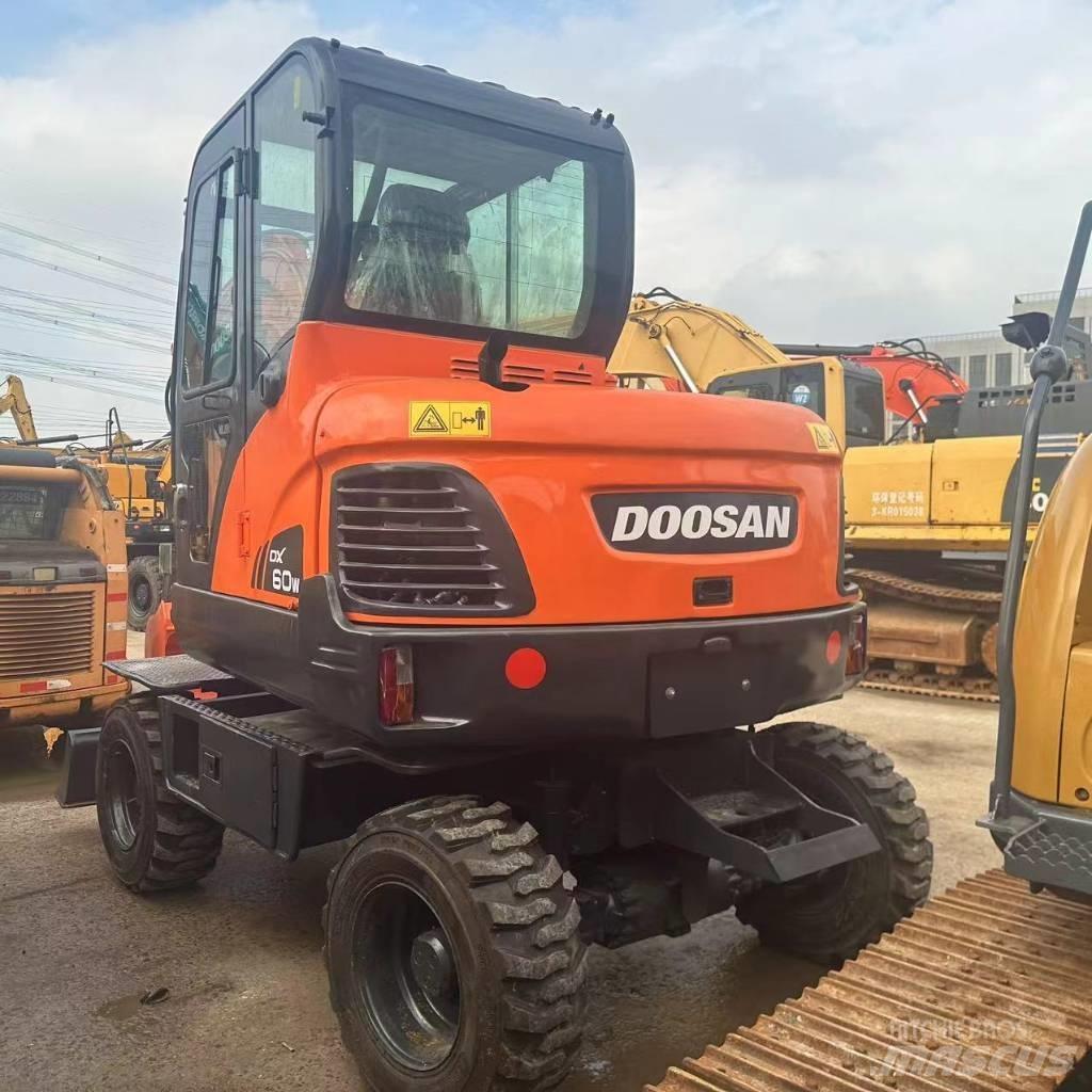 Doosan DX60W Hjulgrävare